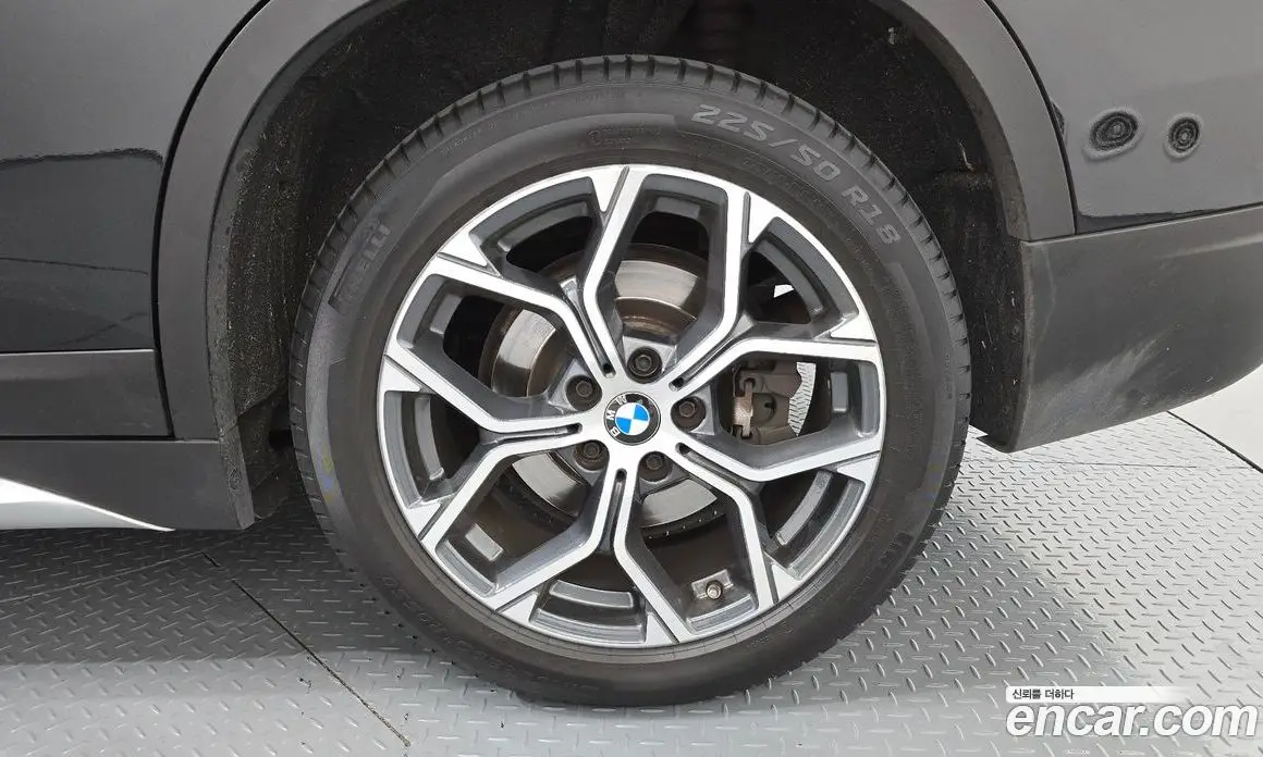 BMW X1 2021 2.0 автомат (гидро), фото 7