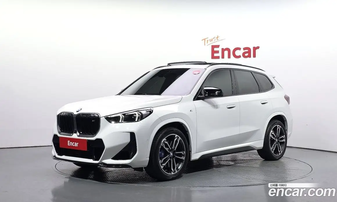 BMW X1 2025 2.0 автомат (гидро), фото 1 BMW X1 2025 2.0 автомат (гидро), фото 1