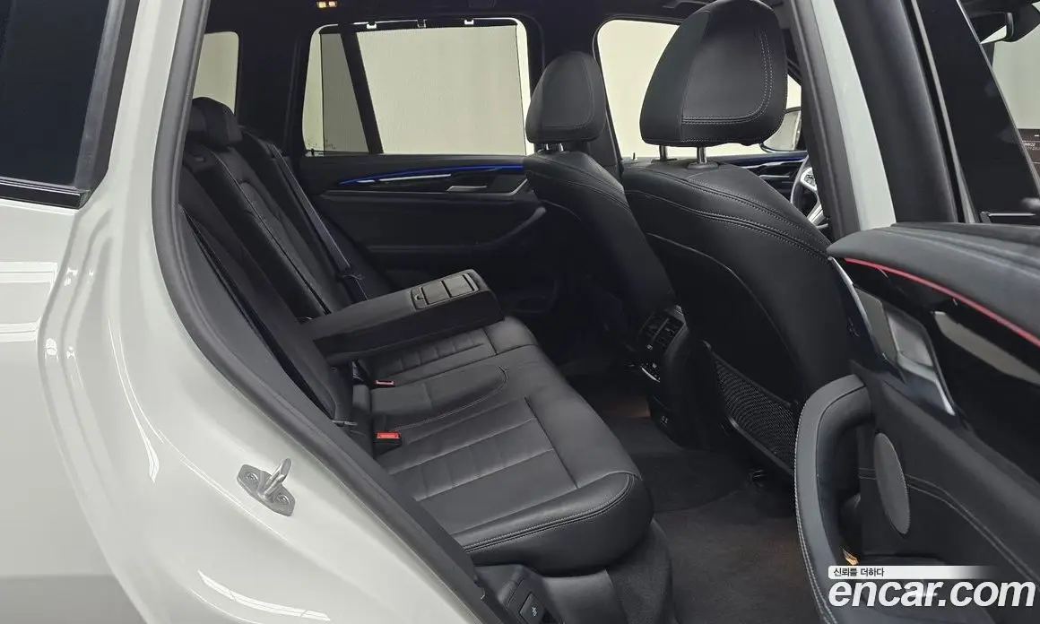 BMW X3 2024 3.0 автомат (гидро), фото 16