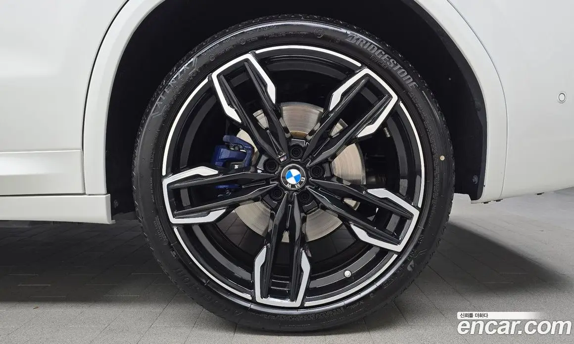 BMW X3 2024 3.0 автомат (гидро), фото 6