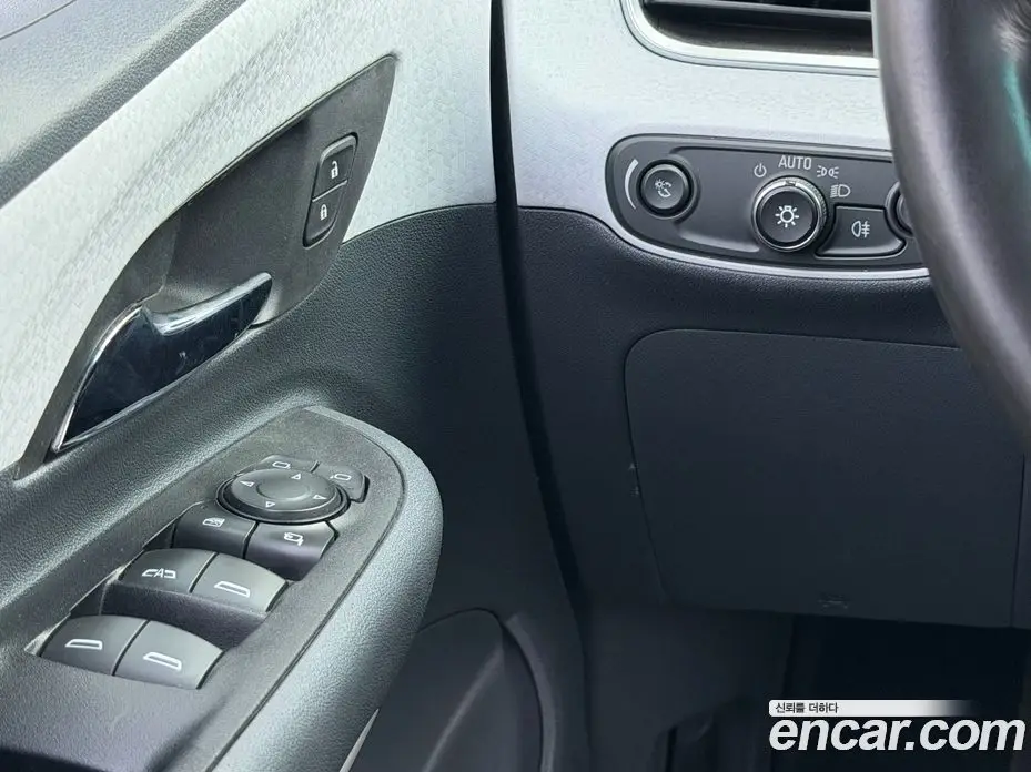 Chevrolet Bolt EV 2018 0.2 автомат (гидро), фото 14 Chevrolet Bolt EV 2018 0.2 автомат (гидро), фото 14