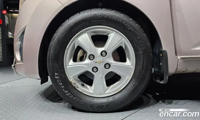 Chevrolet Spark 2012 1.0 автомат (гидро), миниатюра 5