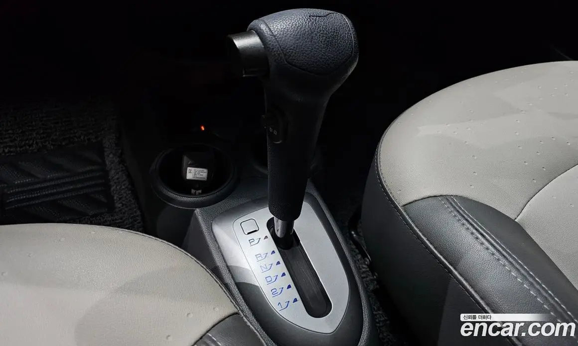 Chevrolet Spark 2012 1.0 автомат (гидро), фото 9
