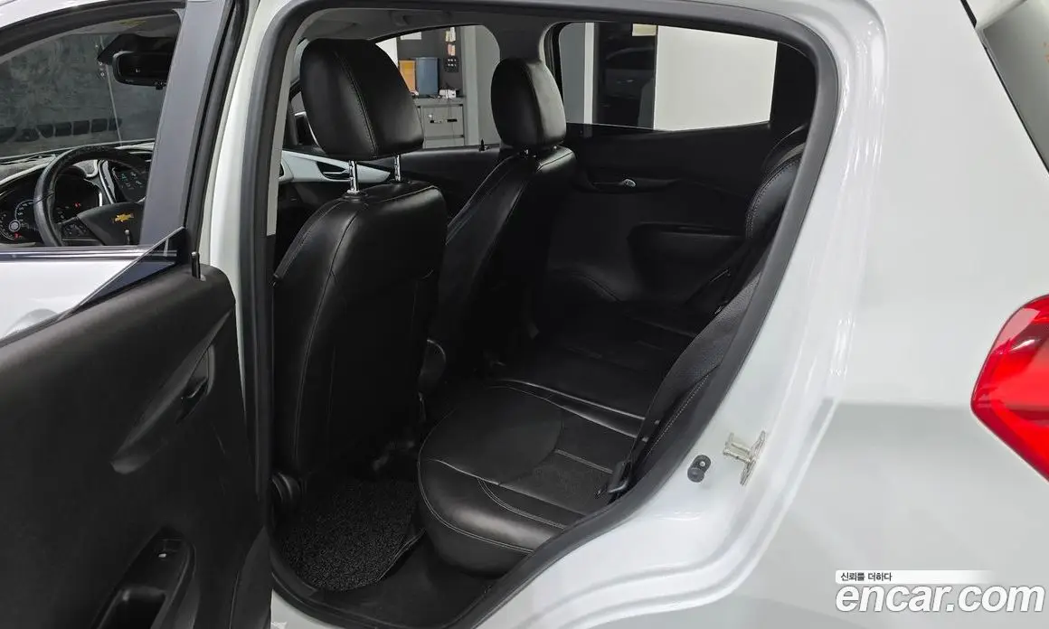 Chevrolet Spark 2016 1.0 автомат (гидро), фото 17 Chevrolet Spark 2016 1.0 автомат (гидро), фото 17