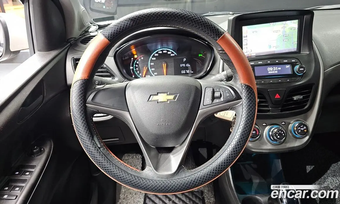 Chevrolet Spark 2016 1.0 автомат (вариатор), фото 19