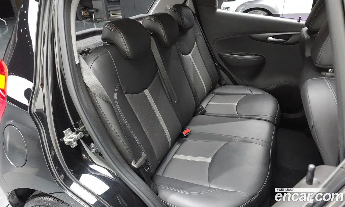 Chevrolet Spark 2019 1.0 автомат (гидро), фото 17
