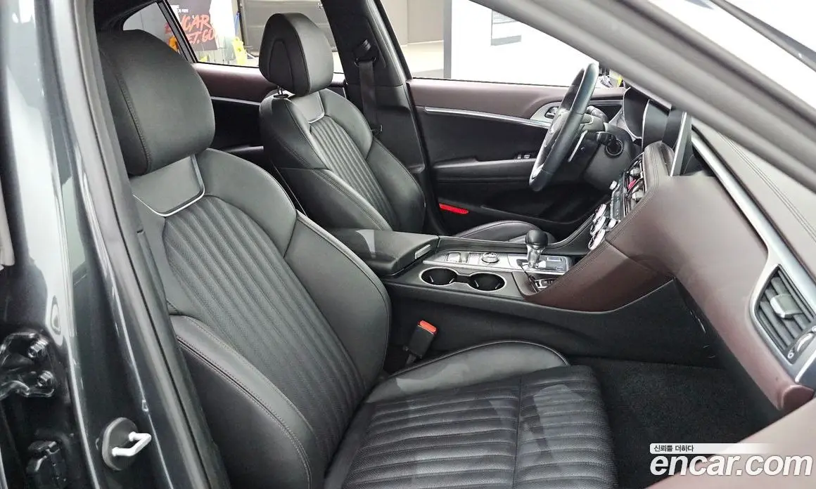 Genesis G70 2019 2.0 автомат (гидро), фото 16