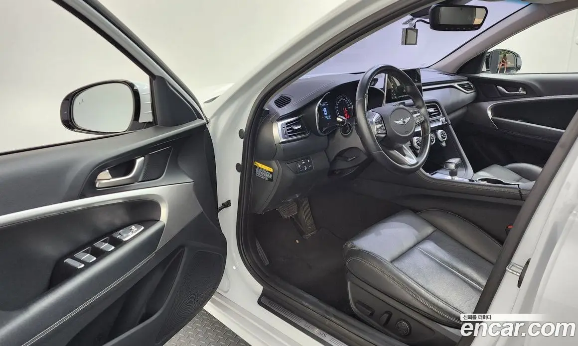 Genesis G70 2019 2.0 автомат (гидро), фото 13 Genesis G70 2019 2.0 автомат (гидро), фото 13