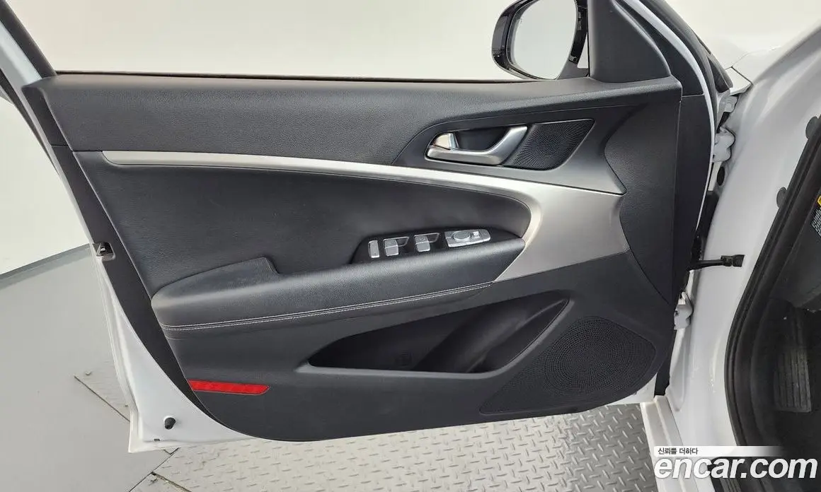 Genesis G70 2019 2.0 автомат (гидро), фото 14 Genesis G70 2019 2.0 автомат (гидро), фото 14