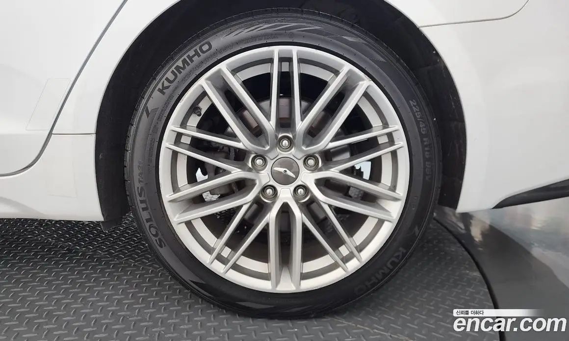 Genesis G70 2019 2.0 автомат (гидро), фото 7 Genesis G70 2019 2.0 автомат (гидро), фото 7