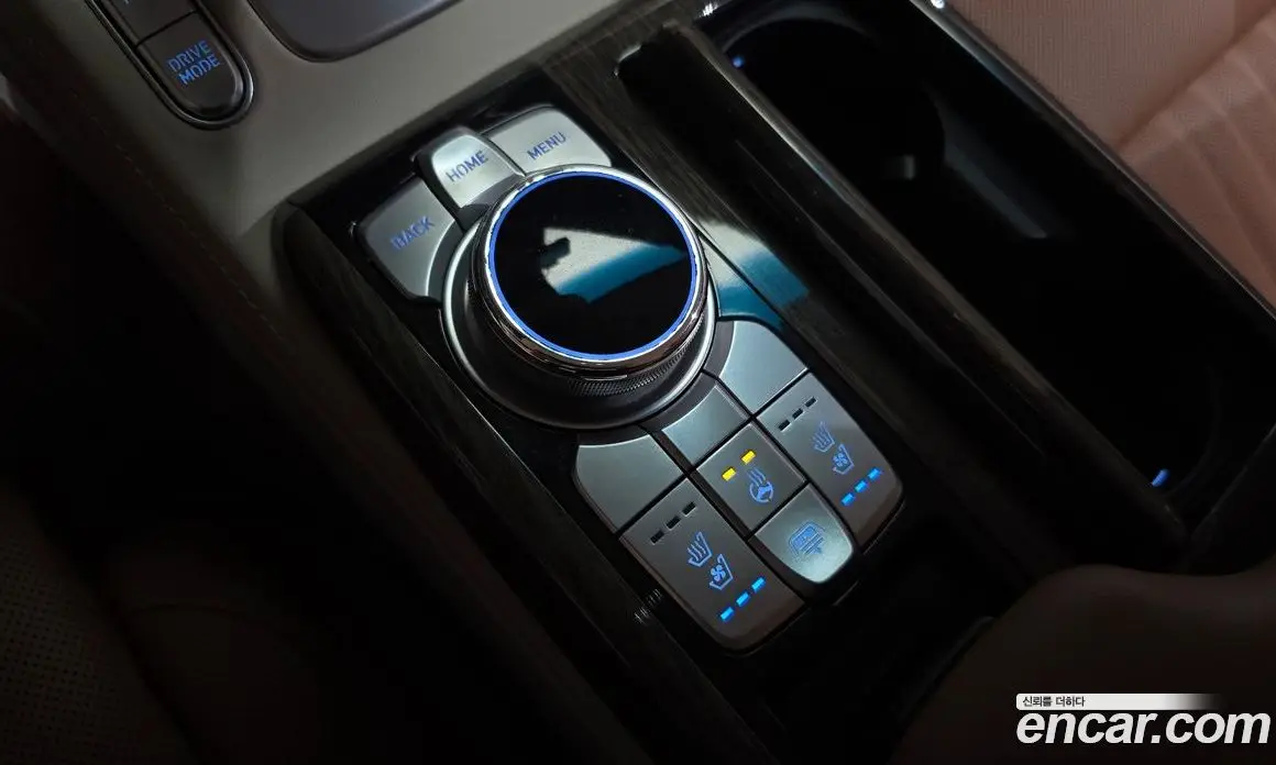 Genesis G90 2019 3.8 автомат (гидро), фото 26 Genesis G90 2019 3.8 автомат (гидро), фото 26