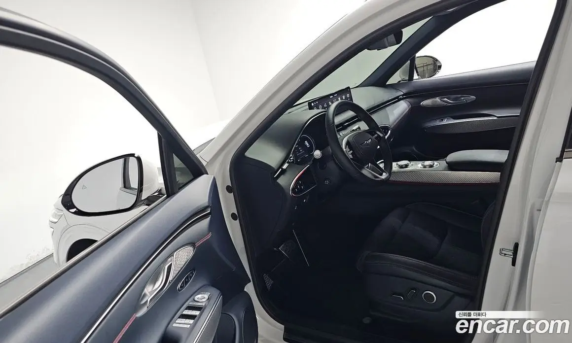 Genesis GV70 2021 2.5 автомат (гидро), фото 12 Genesis GV70 2021 2.5 автомат (гидро), фото 12