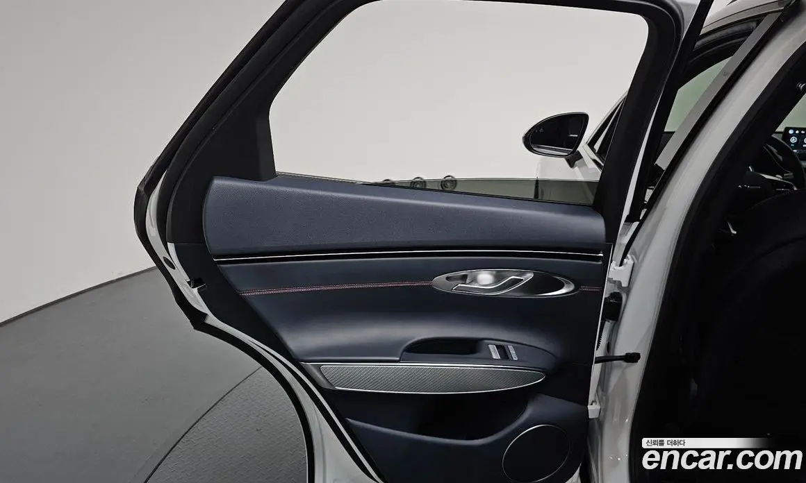 Genesis GV70 2021 2.5 автомат (гидро), фото 14 Genesis GV70 2021 2.5 автомат (гидро), фото 14