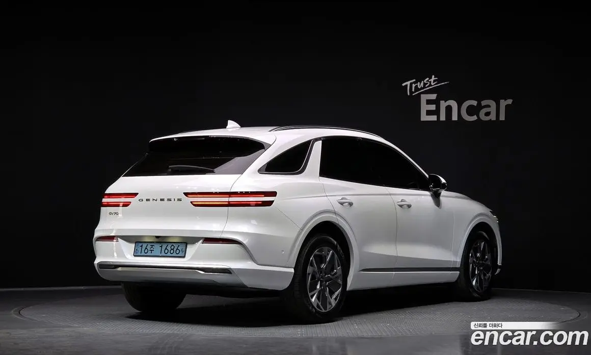 Genesis GV70 2022 0.1 автомат (гидро), фото 2 Genesis GV70 2022 0.1 автомат (гидро), фото 2