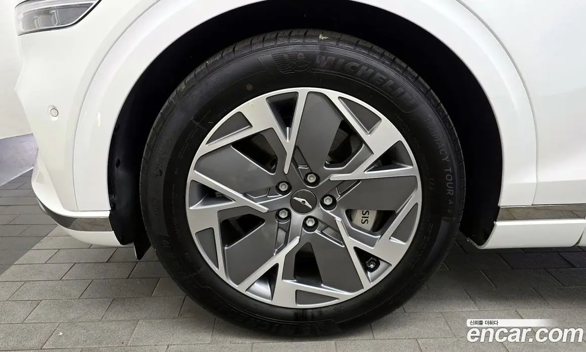 Genesis GV70 2022 0.1 автомат (гидро), фото 5 Genesis GV70 2022 0.1 автомат (гидро), фото 5