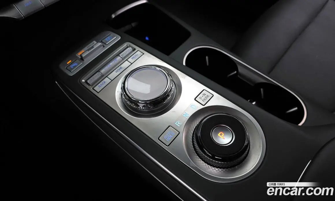 Genesis GV70 2022 0.1 автомат (гидро), фото 9 Genesis GV70 2022 0.1 автомат (гидро), фото 9