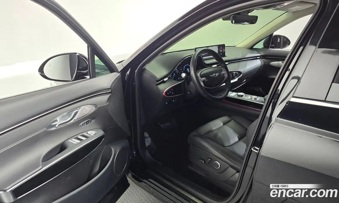 Genesis GV70 2022 2.5 автомат (гидро), фото 13 Genesis GV70 2022 2.5 автомат (гидро), фото 13