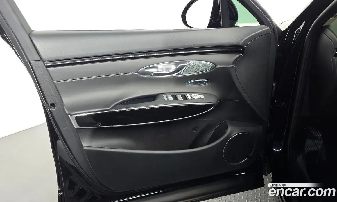 Genesis GV70 2022 2.5 автомат (гидро), фото 14 Genesis GV70 2022 2.5 автомат (гидро), фото 14