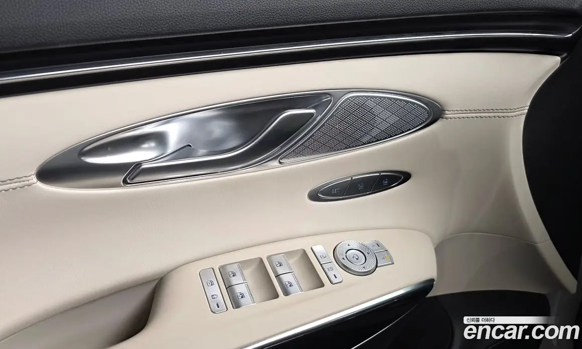 Genesis GV70 2022 2.5 автомат (гидро), фото 17 Genesis GV70 2022 2.5 автомат (гидро), фото 17