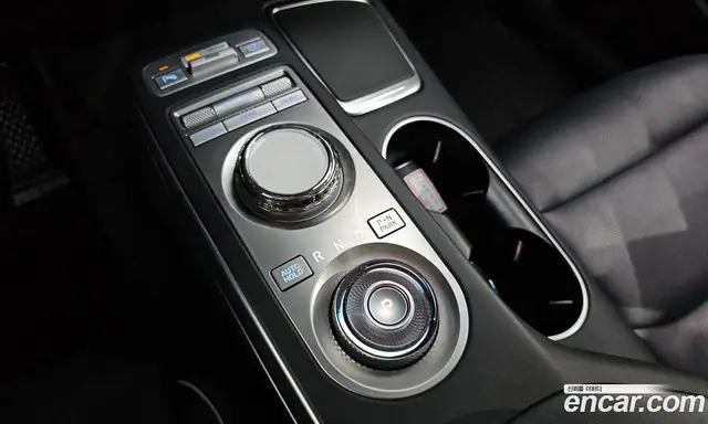 Genesis GV70 2022 2.5 автомат (гидро), миниатюра 11 Genesis GV70 2022 2.5 автомат (гидро), миниатюра 11