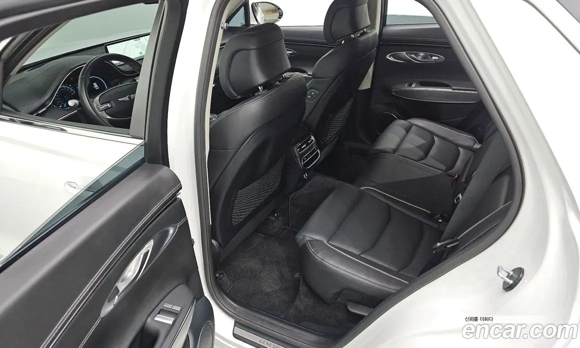 Genesis GV70 2022 2.5 автомат (гидро), фото 15 Genesis GV70 2022 2.5 автомат (гидро), фото 15