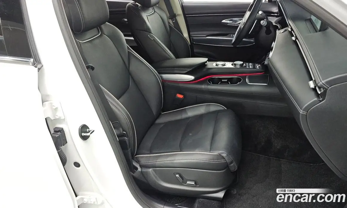 Genesis GV70 2022 2.5 автомат (гидро), фото 16 Genesis GV70 2022 2.5 автомат (гидро), фото 16