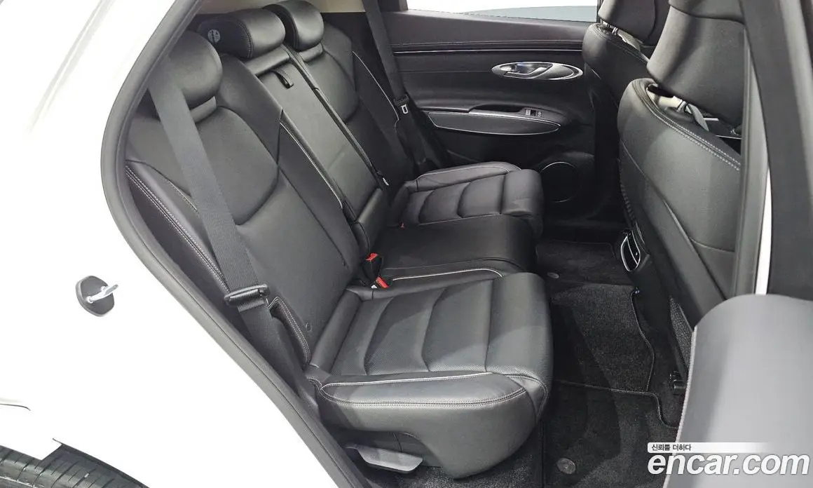 Genesis GV70 2022 2.5 автомат (гидро), фото 17 Genesis GV70 2022 2.5 автомат (гидро), фото 17