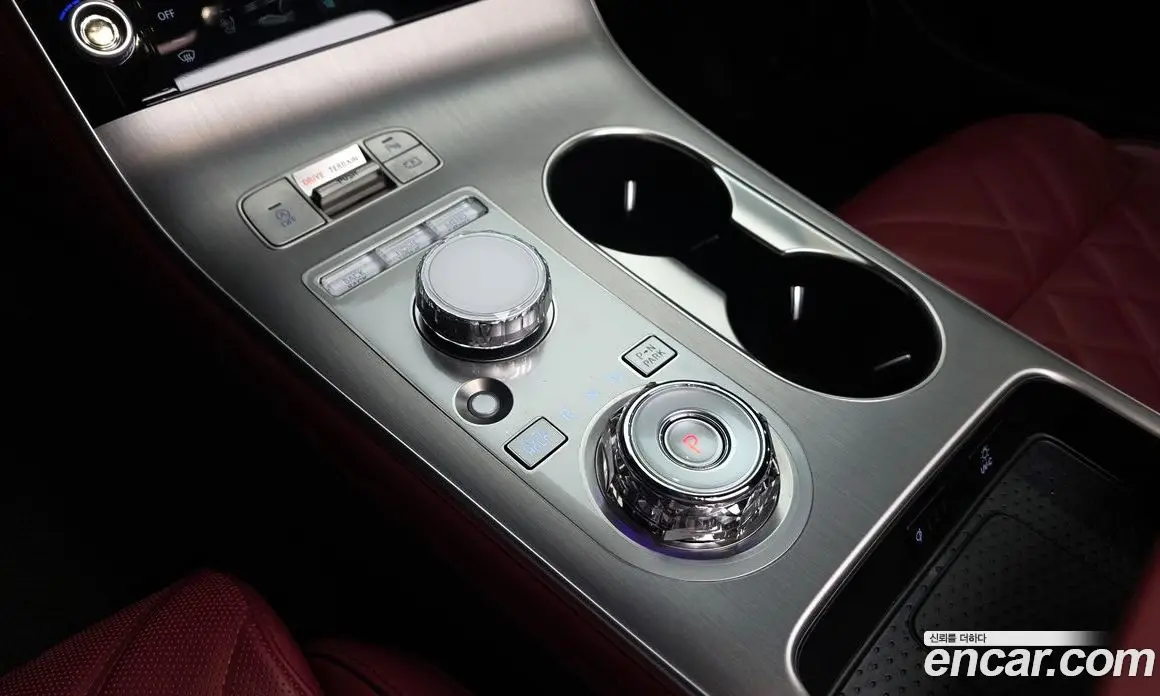 Genesis GV70 2024 3.5 автомат (гидро), фото 11
