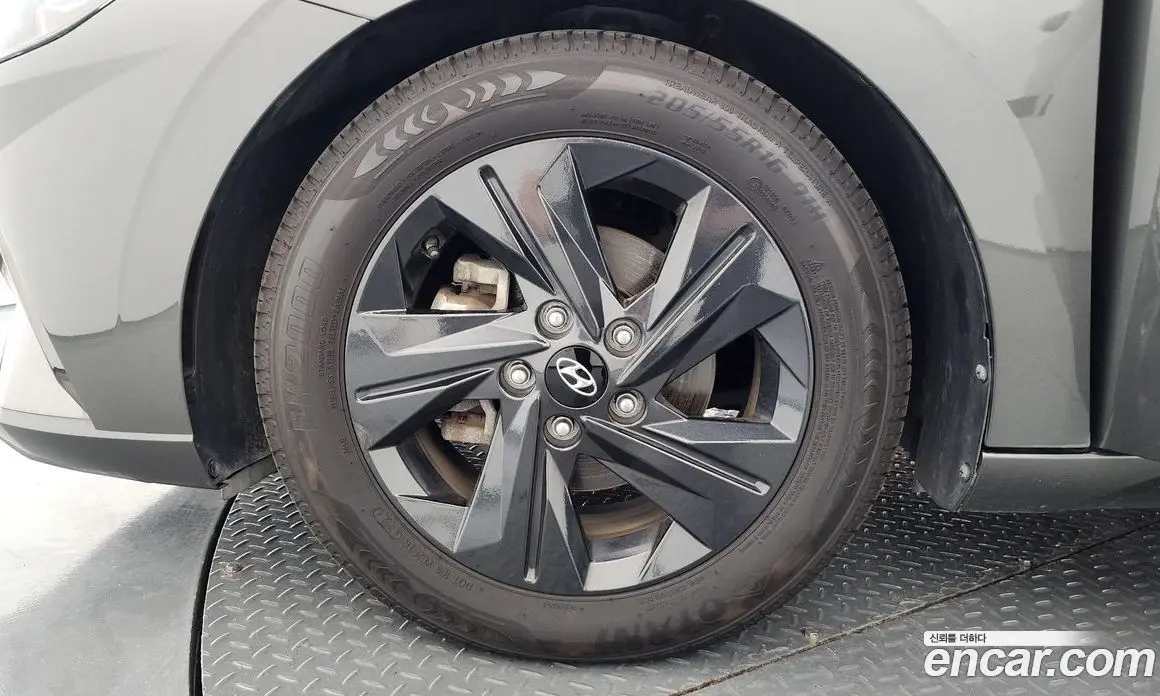 Hyundai Avante 2021 1.6 автомат (гидро), фото 5 Hyundai Avante 2021 1.6 автомат (гидро), фото 5