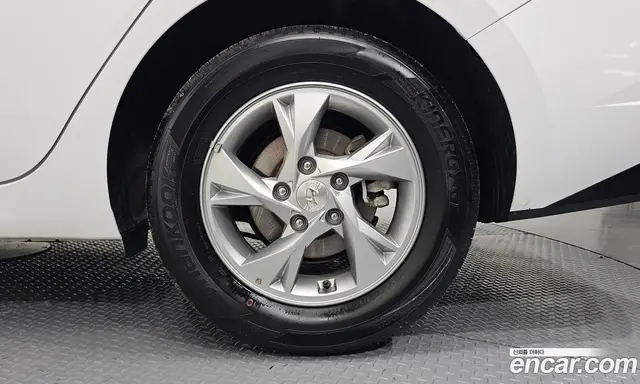 Hyundai Avante 2023 1.6 автомат (гидро), миниатюра 7 Hyundai Avante 2023 1.6 автомат (гидро), миниатюра 7