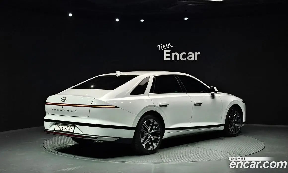 Hyundai Grandeur 2023 2.5 автомат (гидро), фото 2 Hyundai Grandeur 2023 2.5 автомат (гидро), фото 2