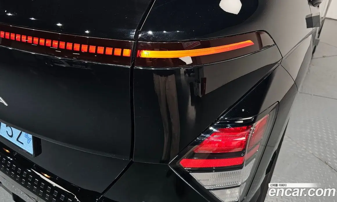 Hyundai Kona 2023 0.2 автомат (гидро), фото 8