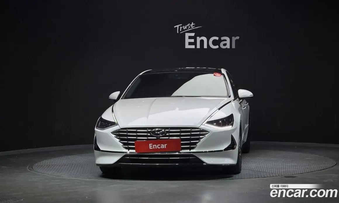 Hyundai Sonata 2019 2.0 автомат (гидро), фото 3