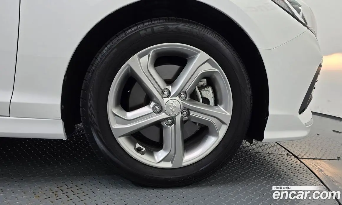 Hyundai Sonata 2019 2.0 автомат (гидро), фото 7 Hyundai Sonata 2019 2.0 автомат (гидро), фото 7