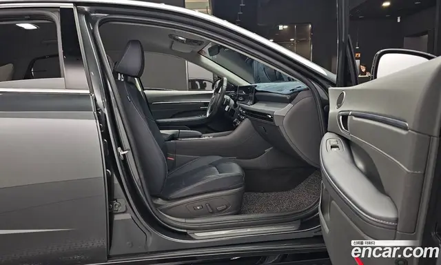Hyundai Sonata 2023 1.6 автомат (гидро), миниатюра 12