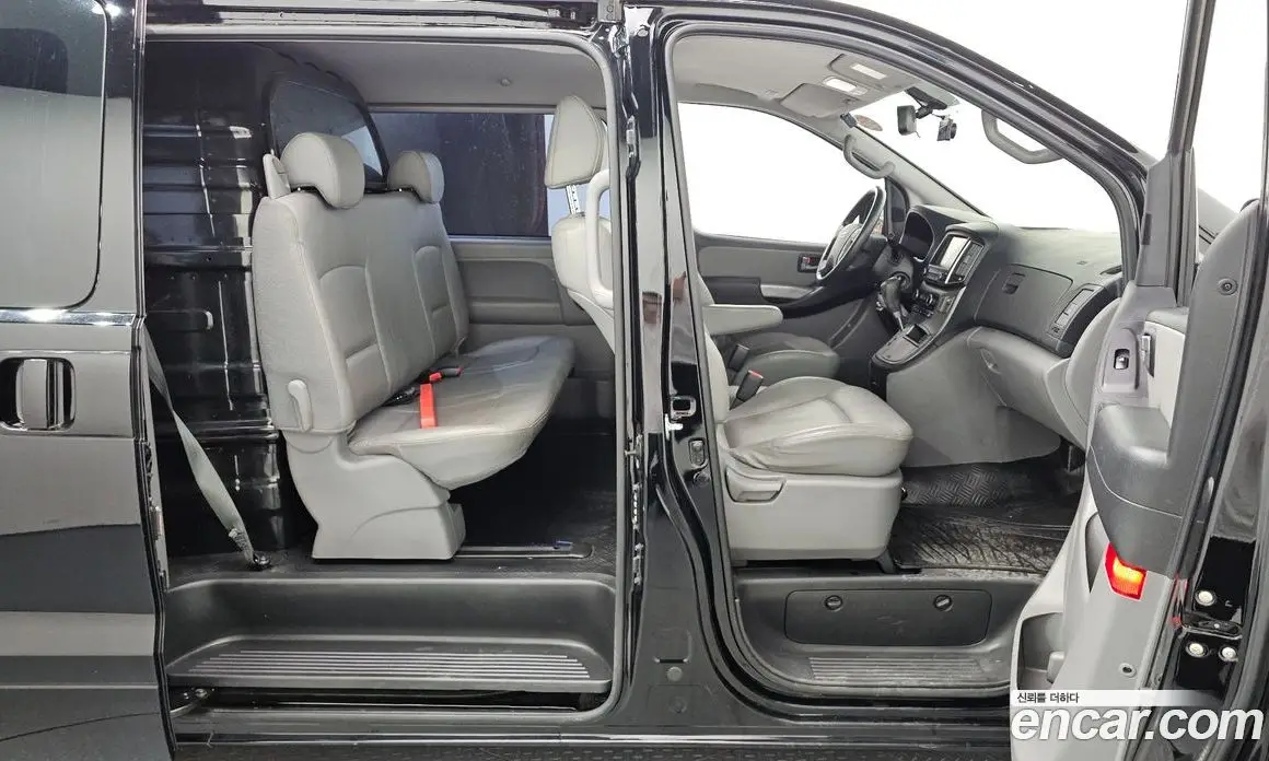 Hyundai Starex 2020 2.5 автомат (гидро), фото 25 Hyundai Starex 2020 2.5 автомат (гидро), фото 25