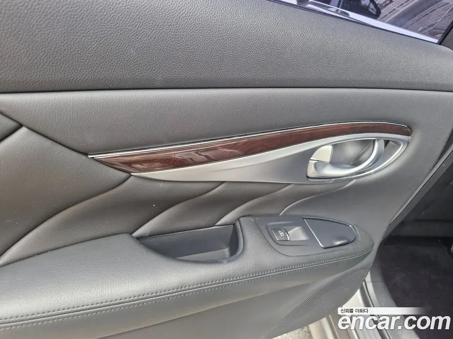 Infiniti M 2011 3.7 автомат (гидро), фото 16 Infiniti M 2011 3.7 автомат (гидро), фото 16