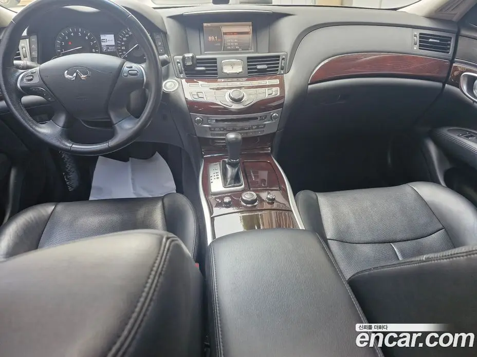 Infiniti M 2011 3.7 автомат (гидро), фото 18 Infiniti M 2011 3.7 автомат (гидро), фото 18