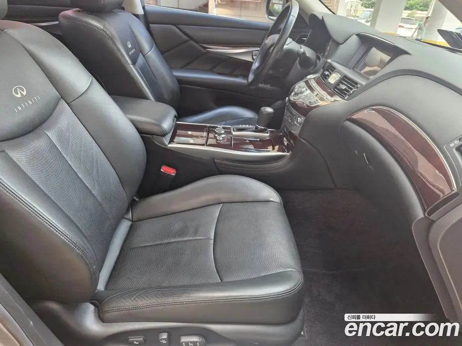 Infiniti M 2011 3.7 автомат (гидро), фото 19 Infiniti M 2011 3.7 автомат (гидро), фото 19
