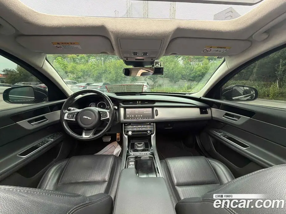 Jaguar XF 2019 2.0 автомат (гидро), фото 7 Jaguar XF 2019 2.0 автомат (гидро), фото 7