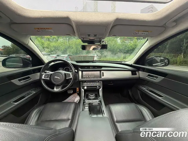 Jaguar XF 2019 2.0 автомат (гидро), миниатюра 7 Jaguar XF 2019 2.0 автомат (гидро), миниатюра 7
