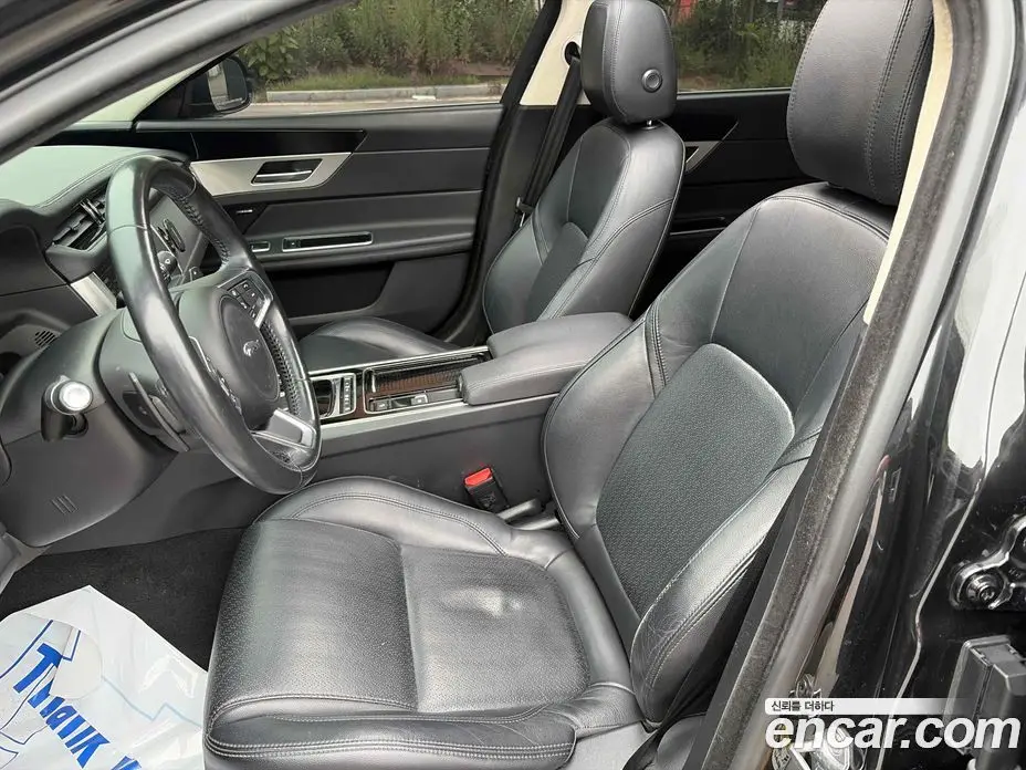 Jaguar XF 2019 2.0 автомат (гидро), фото 10 Jaguar XF 2019 2.0 автомат (гидро), фото 10
