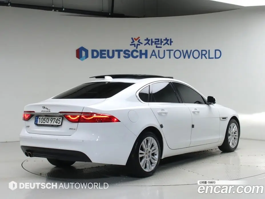 Jaguar XF 2020 2.0 автомат (гидро), фото 2 Jaguar XF 2020 2.0 автомат (гидро), фото 2