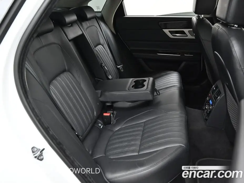 Jaguar XF 2020 2.0 автомат (гидро), фото 12 Jaguar XF 2020 2.0 автомат (гидро), фото 12