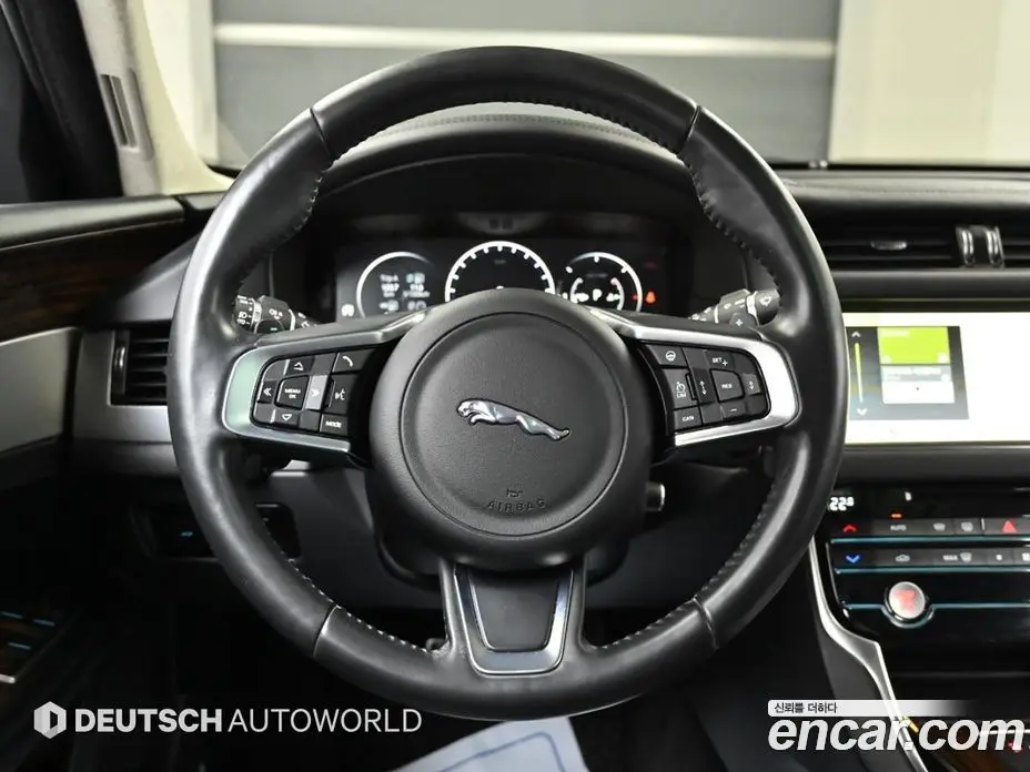 Jaguar XF 2020 2.0 автомат (гидро), фото 13 Jaguar XF 2020 2.0 автомат (гидро), фото 13