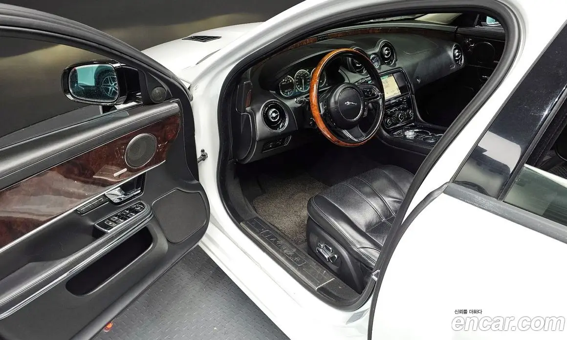 Jaguar XJ 2011 3.0 автомат (гидро), фото 11 Jaguar XJ 2011 3.0 автомат (гидро), фото 11