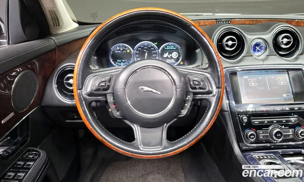 Jaguar XJ 2011 3.0 автомат (гидро), фото 13 Jaguar XJ 2011 3.0 автомат (гидро), фото 13