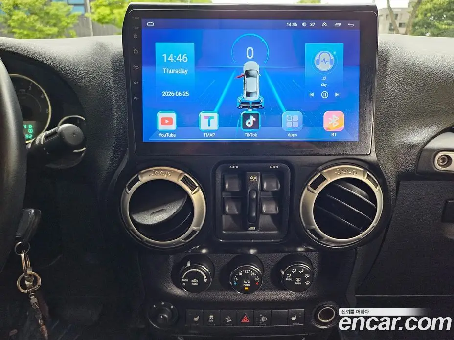 Jeep Wrangler 2012 2.8 автомат (гидро), фото 14 Jeep Wrangler 2012 2.8 автомат (гидро), фото 14
