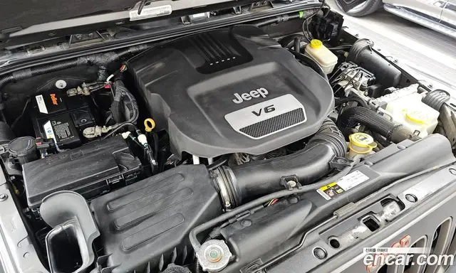 Jeep Wrangler 2016 3.6 автомат (гидро), миниатюра 6 Jeep Wrangler 2016 3.6 автомат (гидро), миниатюра 6