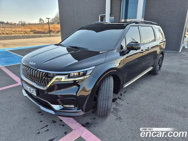 Kia Carnival 2023 3.5 автомат (гидро), миниатюра 3 Kia Carnival 2023 3.5 автомат (гидро), миниатюра 3